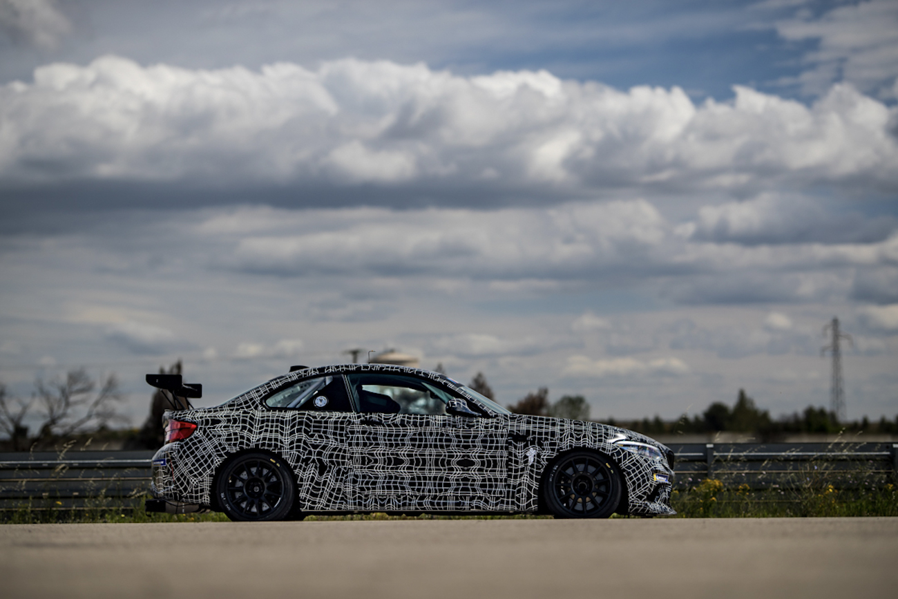 Клиентский гоночный BMW M2 Competition фото 1