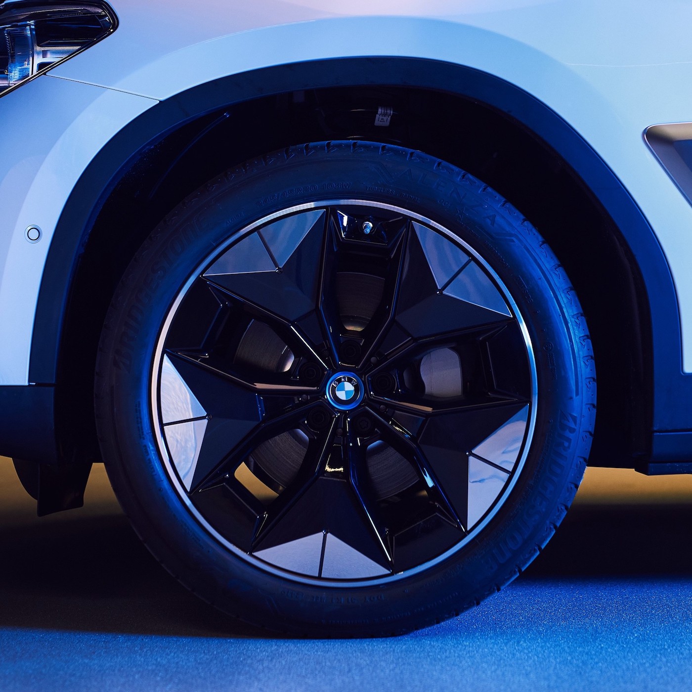 Аэродинамические колеса для BMW iX3 фото 1